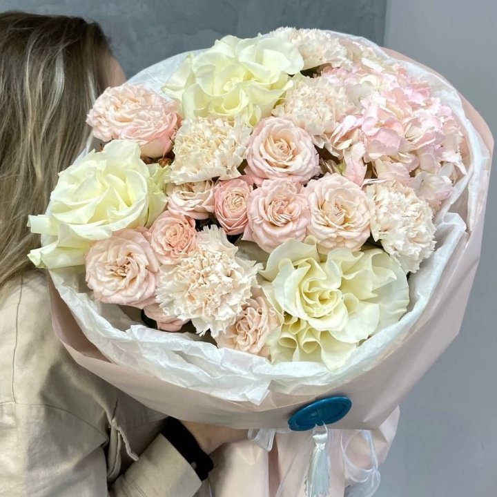 Дизайнерский букет "Джентел" в Белгороде