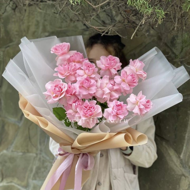 Букет из 15 французских роз Пинк дрим в Белгороде