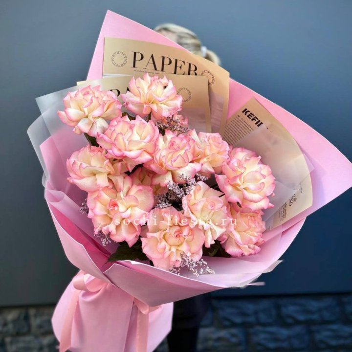 15 французских роз "Джумилия" в Белгороде