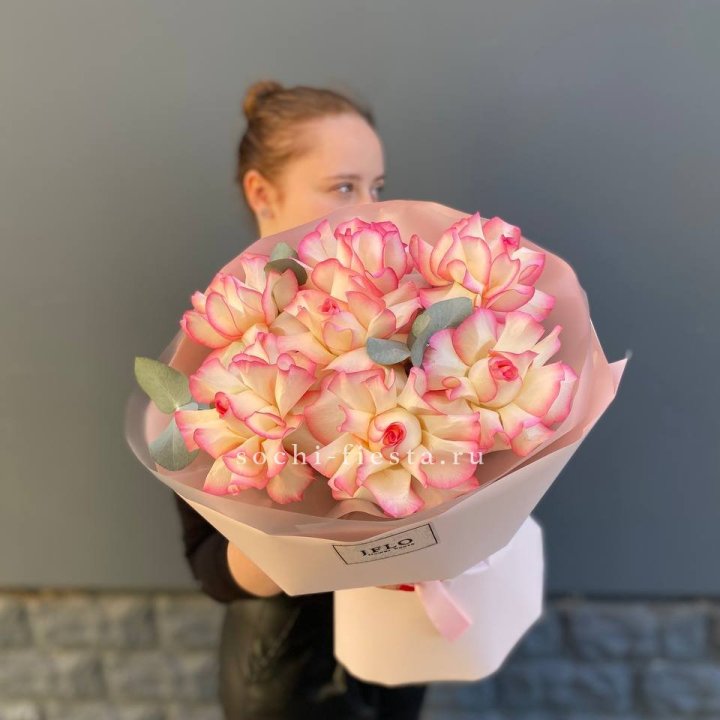 7 французских роз Джумилия в Белгороде