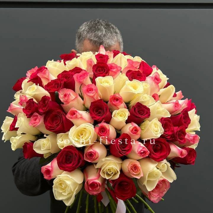101 разноцветная роза "Джули" в Белгороде