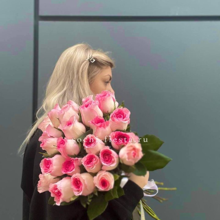  25 розовых роз в Белгороде
