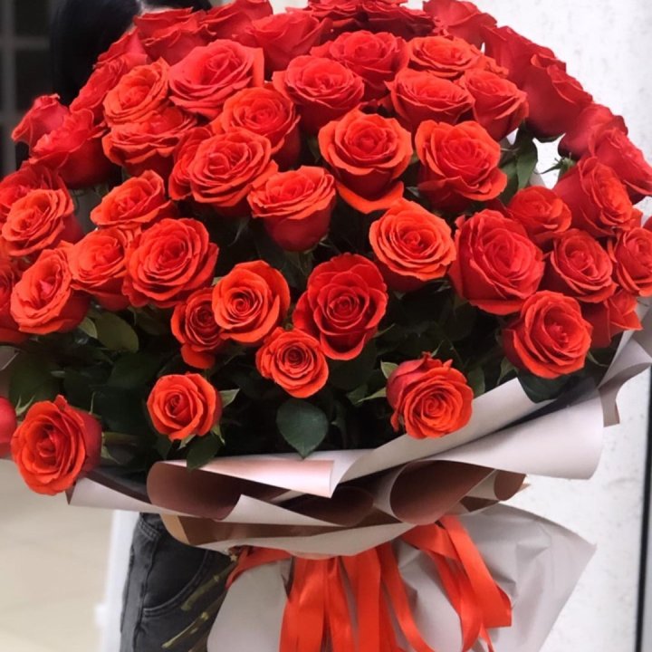 Букет высоких эквадорских роз  в Белгороде