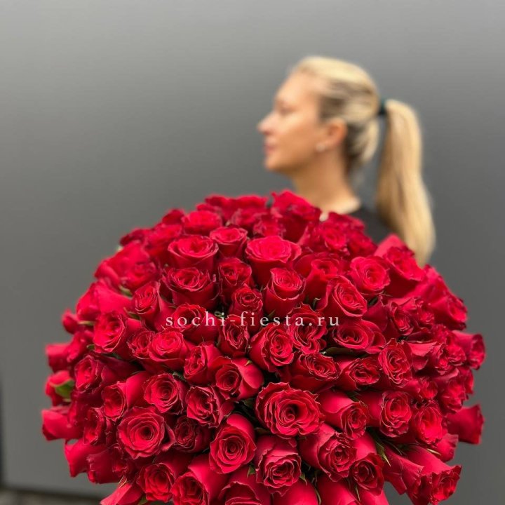 Охапка из 101 красной розы в Белгороде