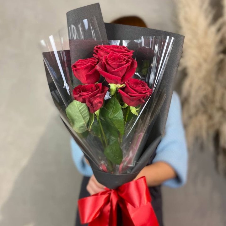 5 роз ред наоми в Белгороде