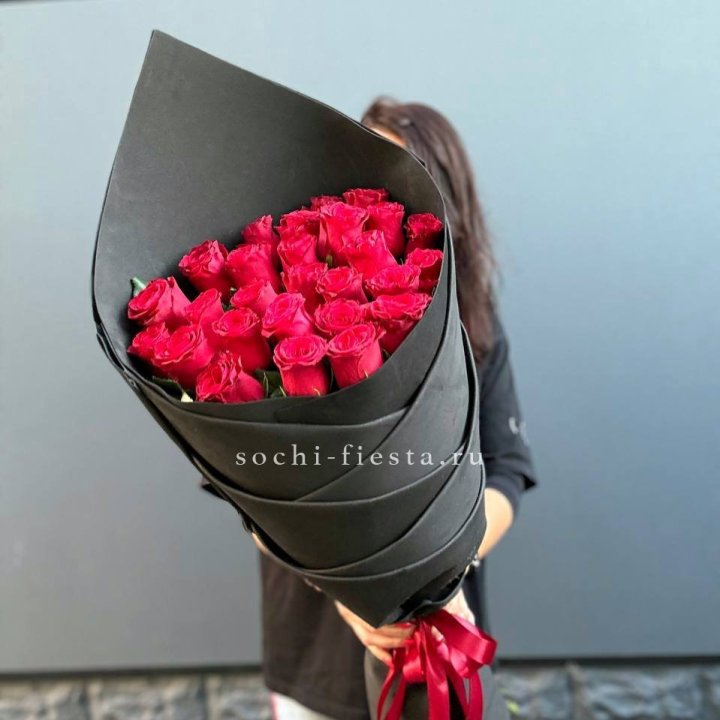25 высоких красных роз в Белгороде