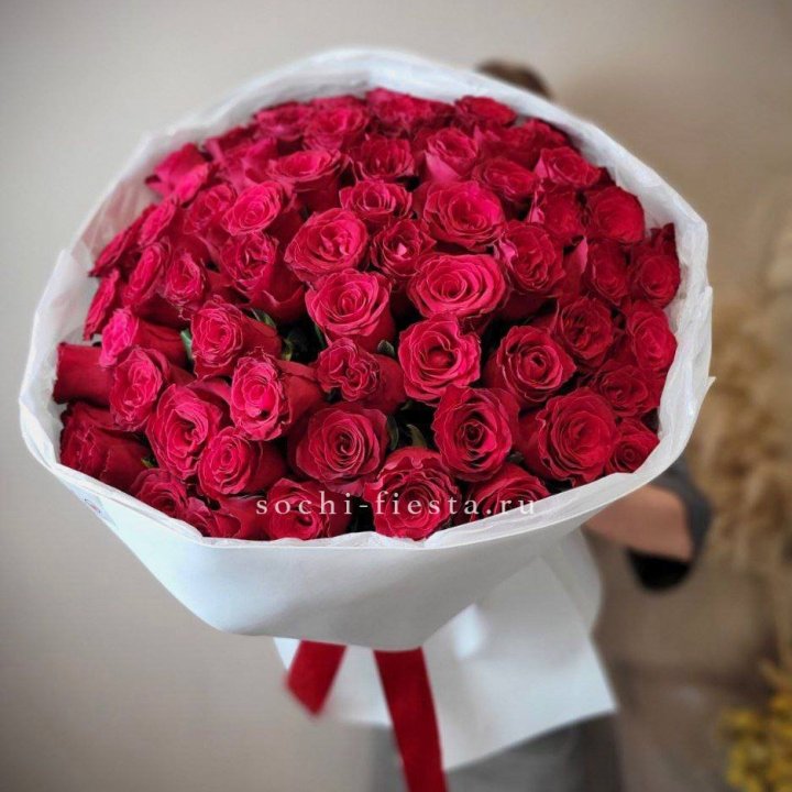 65 красных роз вайт в Белгороде