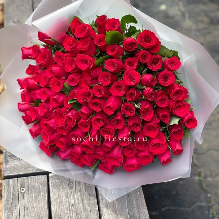101 красная роза Лолита в Белгороде