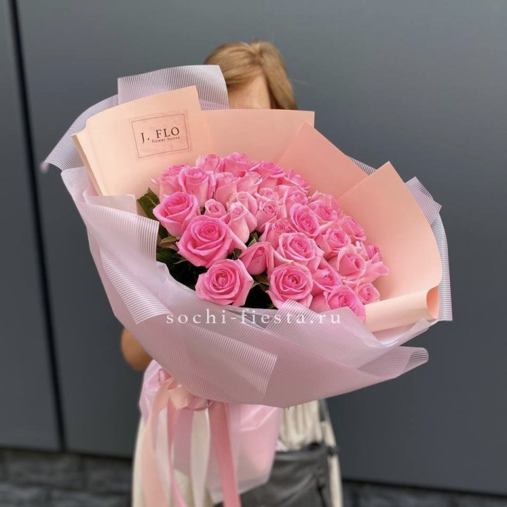 33 Розовые розы в Белгороде