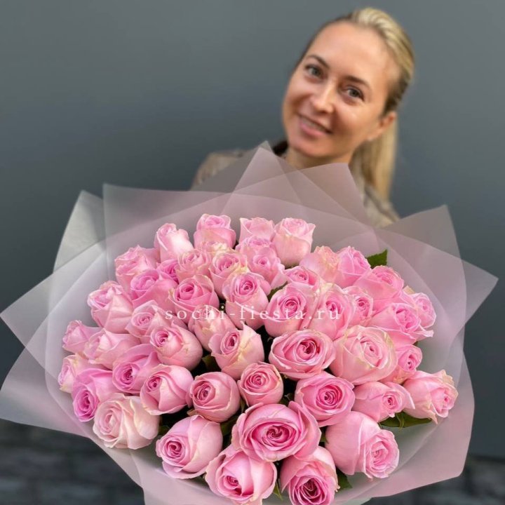 51 розовая роза в Белгороде