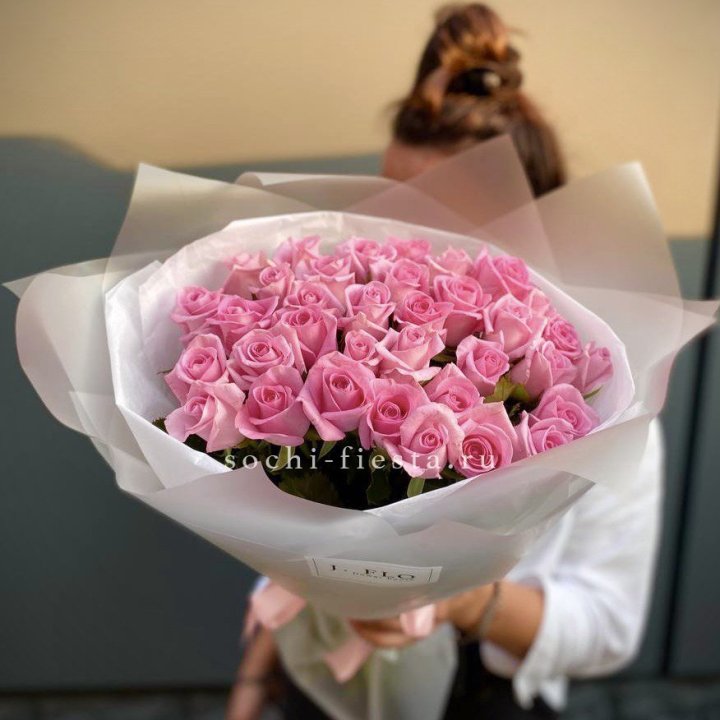 Букет розовых роз  в Белгороде