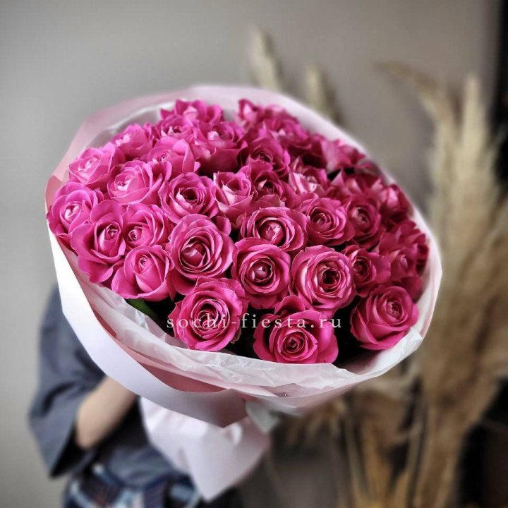 35 розовых роз  в Белгороде