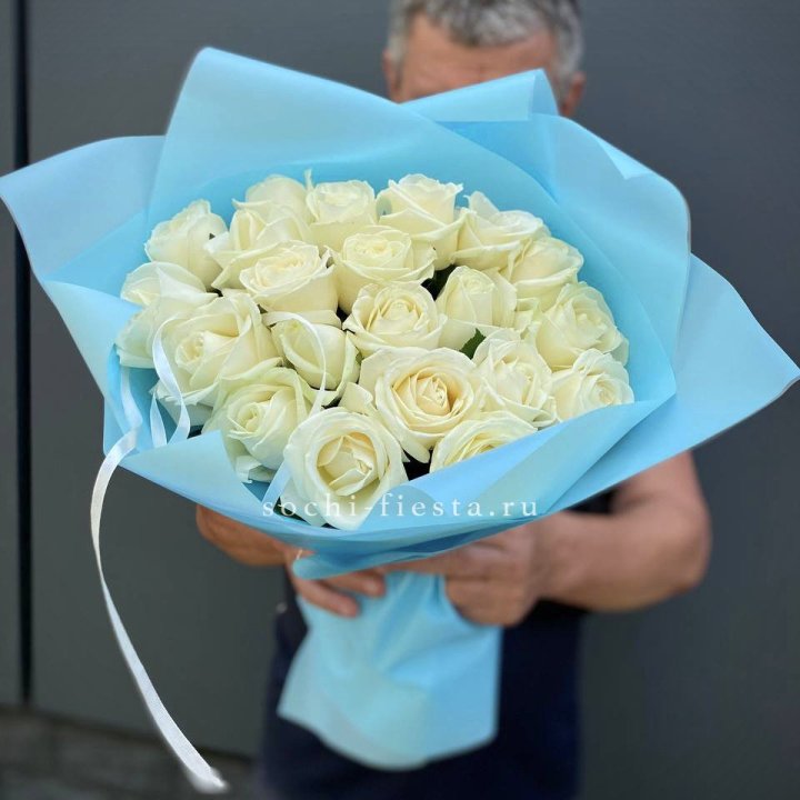 21 белая роза в Белгороде