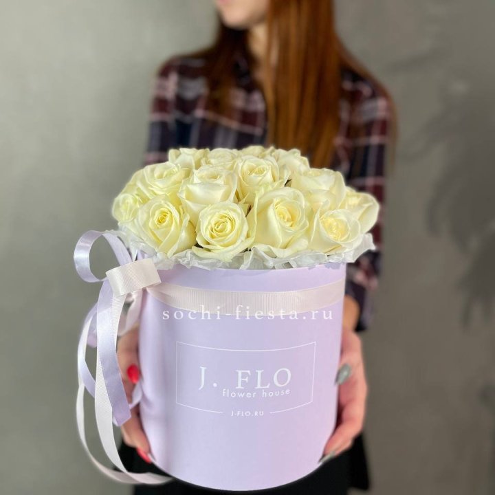 25 роз в цилиндре  в Белгороде