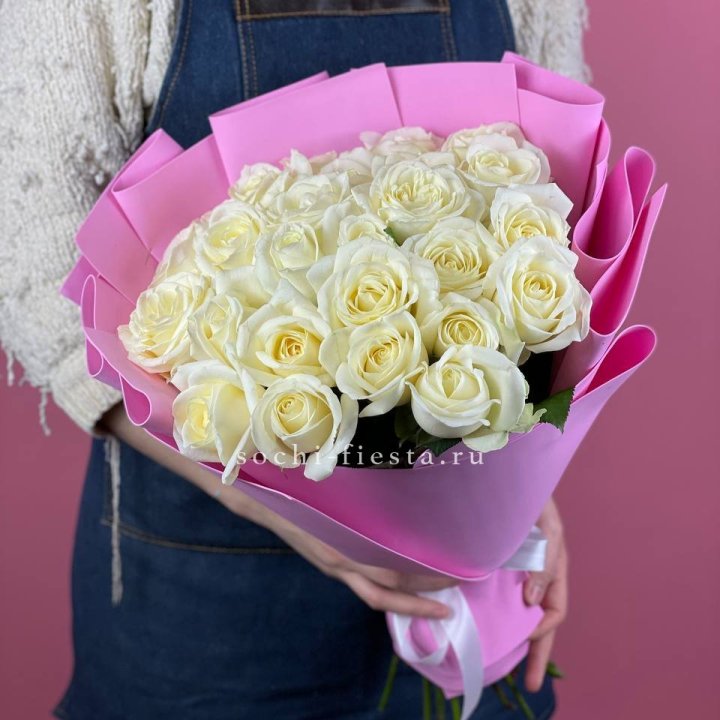 25 белых роз в Белгороде