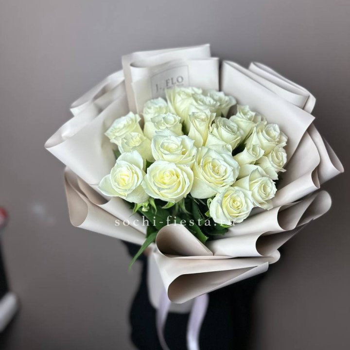 19 белых роз  в Белгороде
