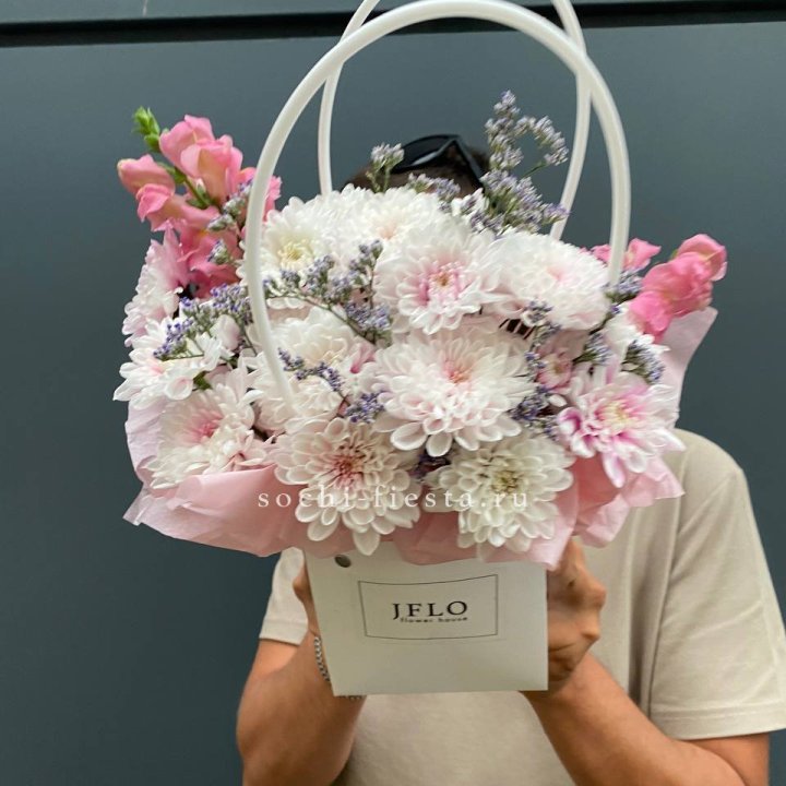 Сумочка из стойких цветов  в Белгороде