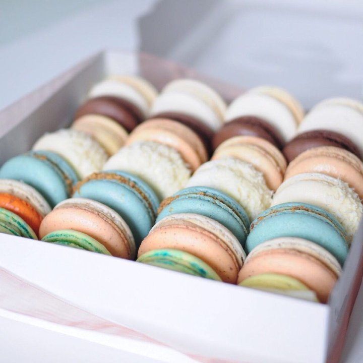 Коробка макаронс 25 шт. в Белгороде