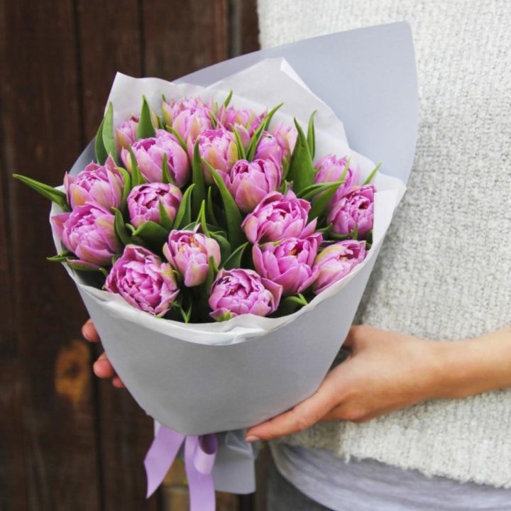 Букет пионовидных тюльпанов в Белгороде