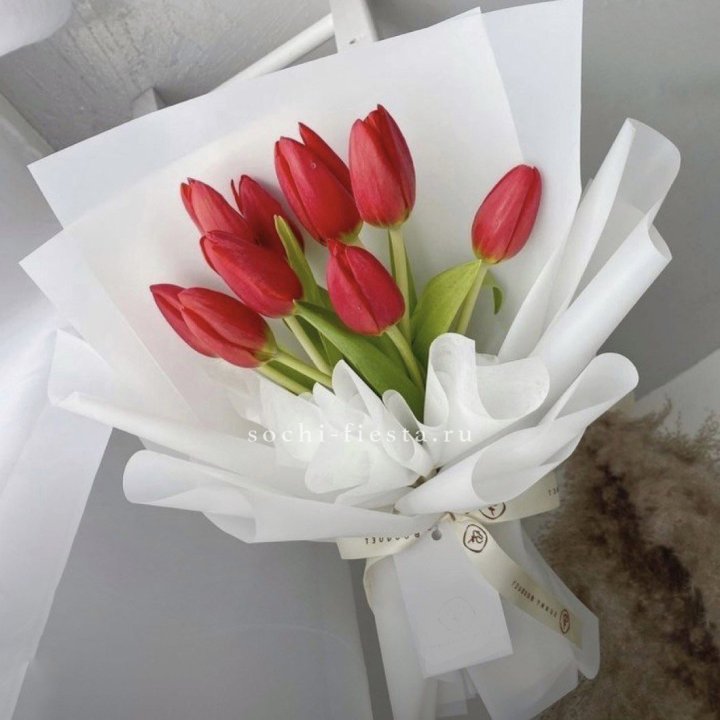 Букет красных тюльпанов в Белгороде