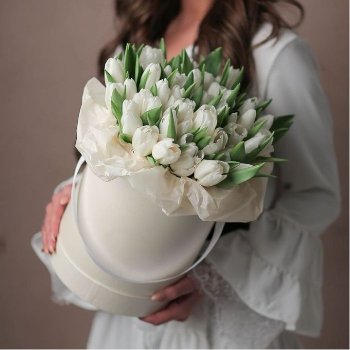 Тюльпаны в цилиндре  в Белгороде