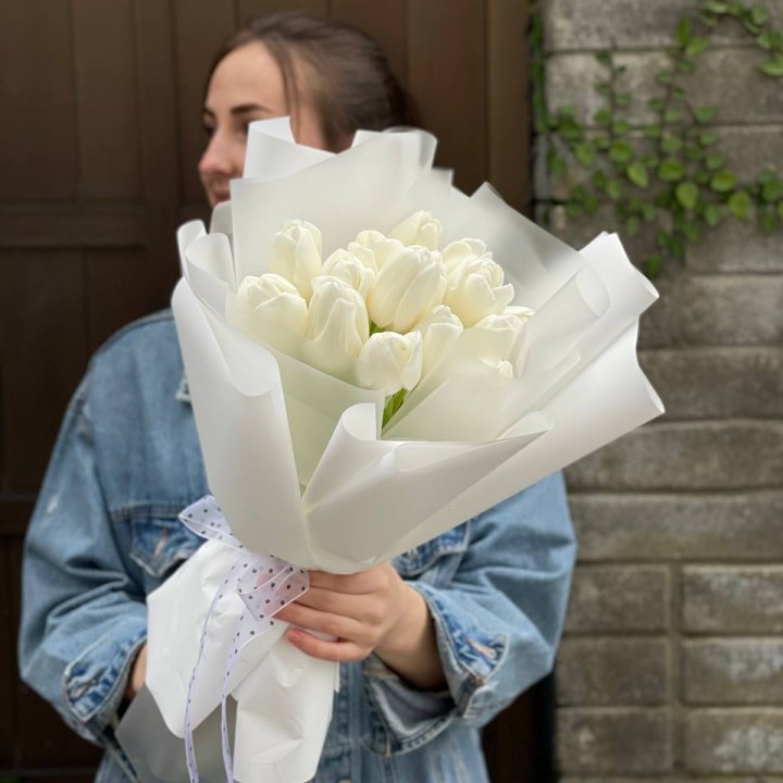 Букет белоснежных тюльпанов в Белгороде